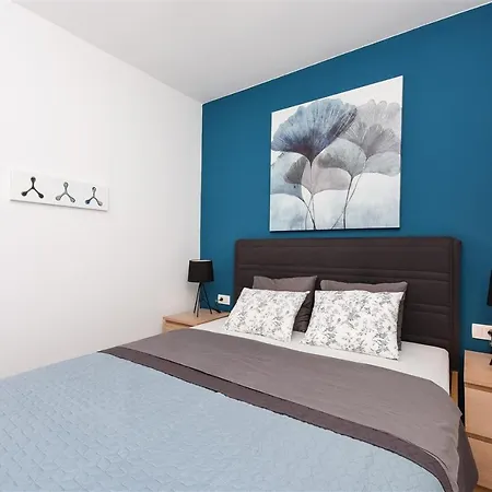 Majestic Apartment