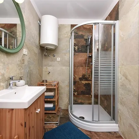 Majestic Apartment