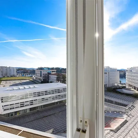 Majestic Apartment
