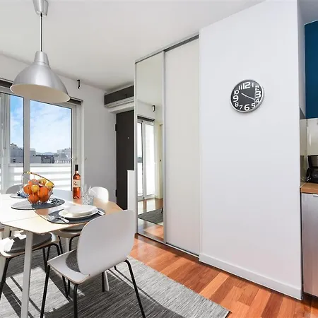 Majestic Apartment *